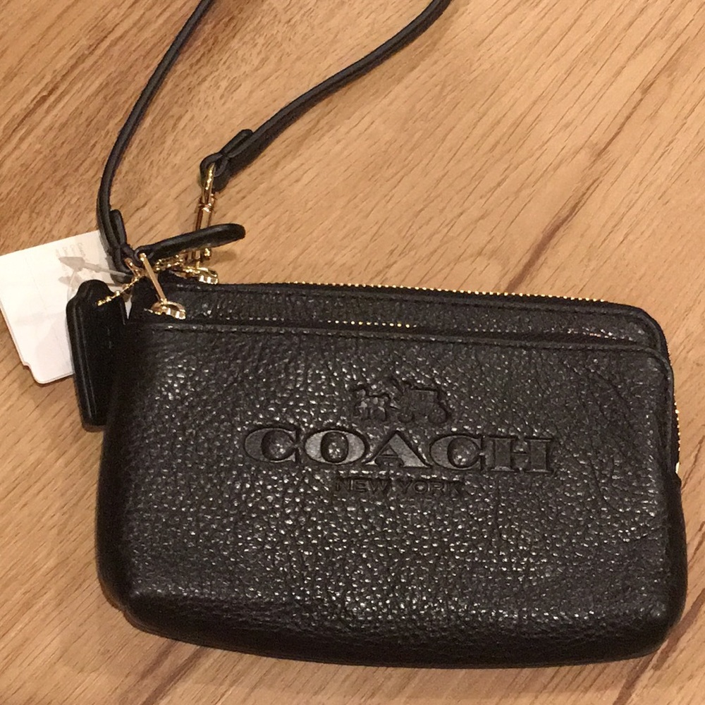 BRAND NEW COACH wristlet-black leather